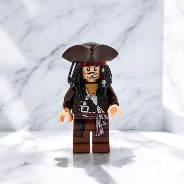 Les figurines Pirates des Caraïbes sont des reproductions détaillées des personnages des films. Que ce soit Jack Sparrow, Barbossa, ou d'autres pirates, ces figurines offrent une expérience tangible de l'univers des Caraïbes. Collectionnez, exposez, ou jouez avec ces figurines, et recréez les scènes d'action et d'aventure des films. Un ajout unique à toute collection ou espace de jeu thématique-Alitek